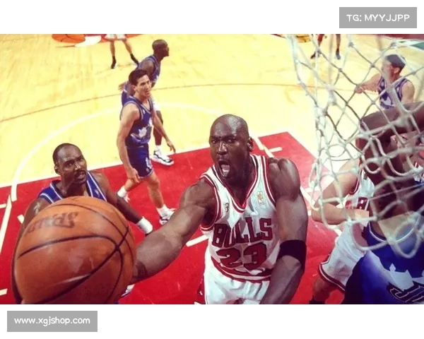 NBA花絮:那些不为人知的赛场幕后故事与球员私下趣事揭秘 NBA花絮:那些不为人知的赛场幕后故事与球员私下趣事揭秘